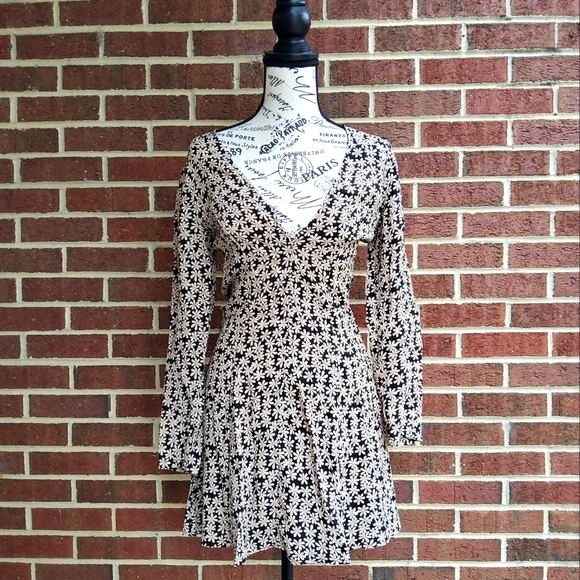 Reformation Dresses & Skirts - Reformation Flower Dress